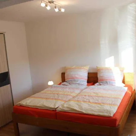 Hotel Gaestehaus An Der Fehnroute Ii, 11041